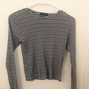BARELY WORN LONG SLEEVE BRANDY MELVILLE